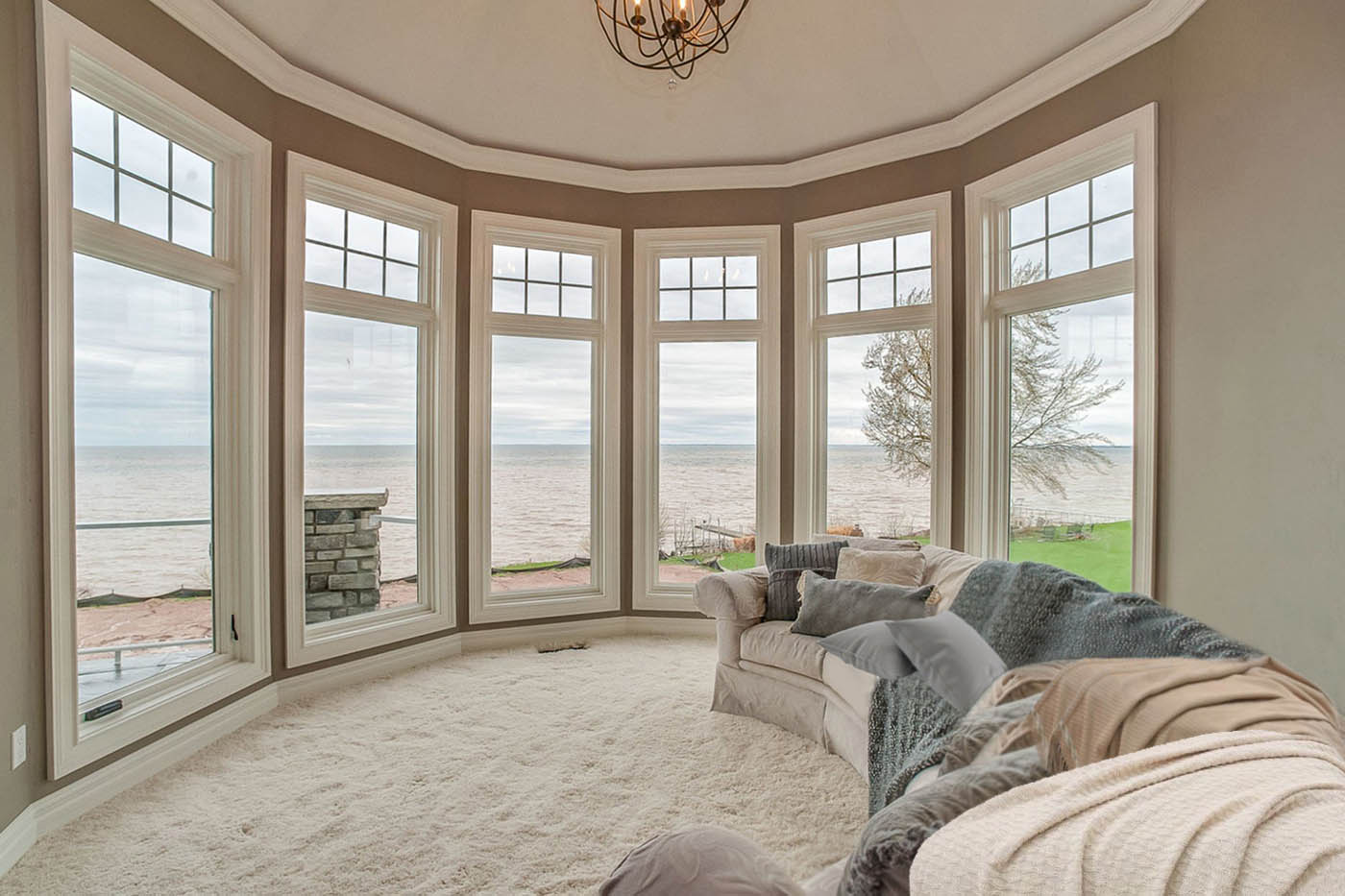 contemporary bay window